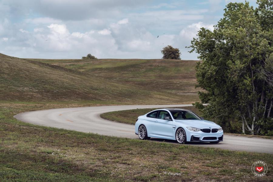  BMW M4 Coupe on Vossen Wheels (M-X4T) 2019 года  (фото 18 из 19)